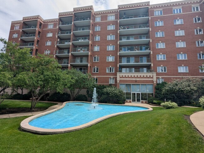 Foto del edificio - 650 S River Rd