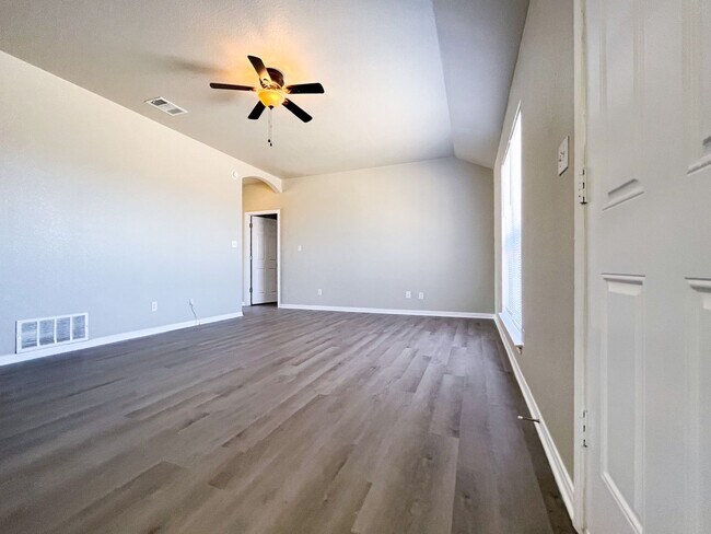 Foto del edificio - 3307 South Hill Dr.