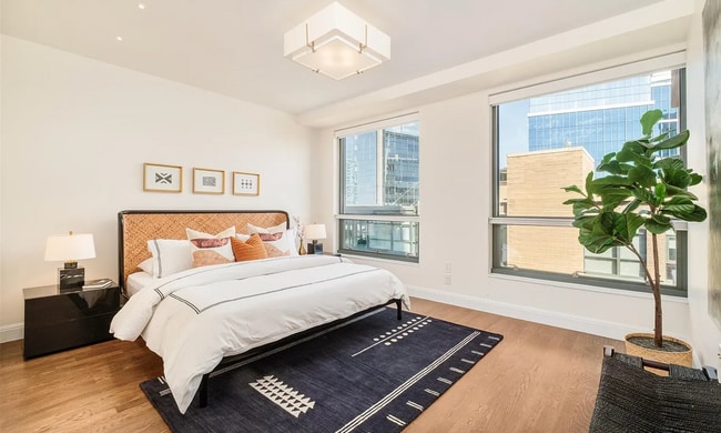 Foto del edificio - 1590 Little Raven St