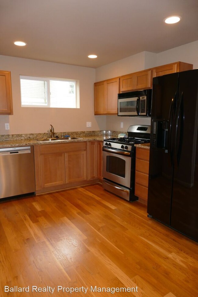 Foto del edificio - 10126 Holman Rd NW