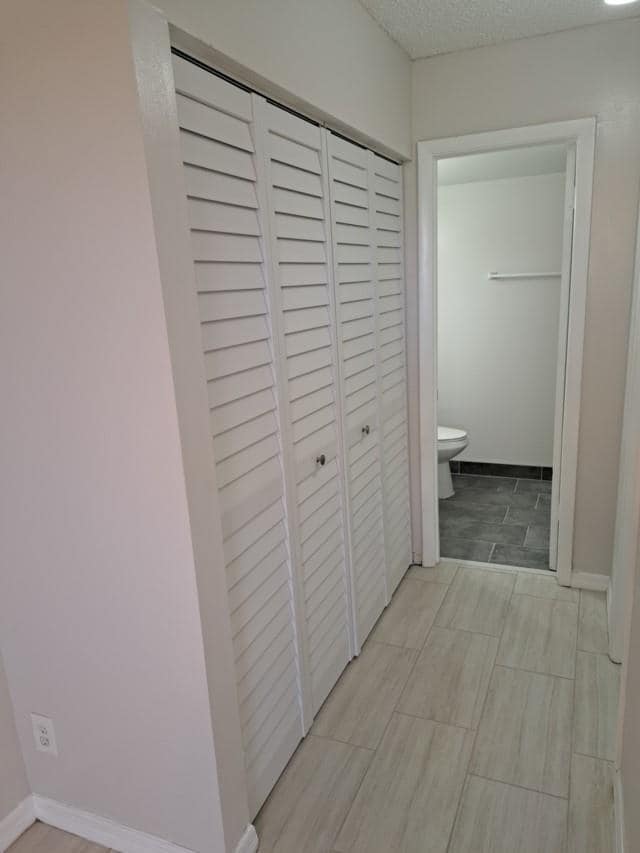 Building Photo - 2771 Riverside Dr
