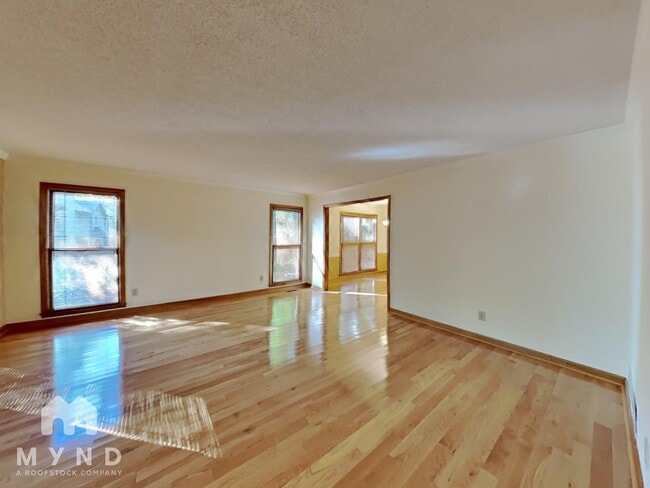 Foto del edificio - 3747 Running Fox Dr