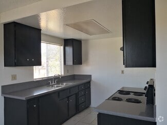 Building Photo - 415 S Orange Ave