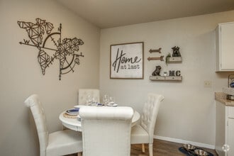 Dining Area - The Place At Green Trails