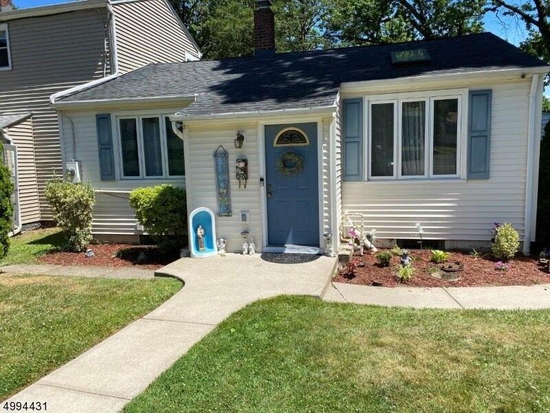 20 Van Wagoner Ave, Clifton, NJ 07013 House Rental in Clifton, NJ