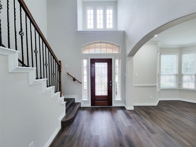 Building Photo - 21422 Beverly Chase Dr