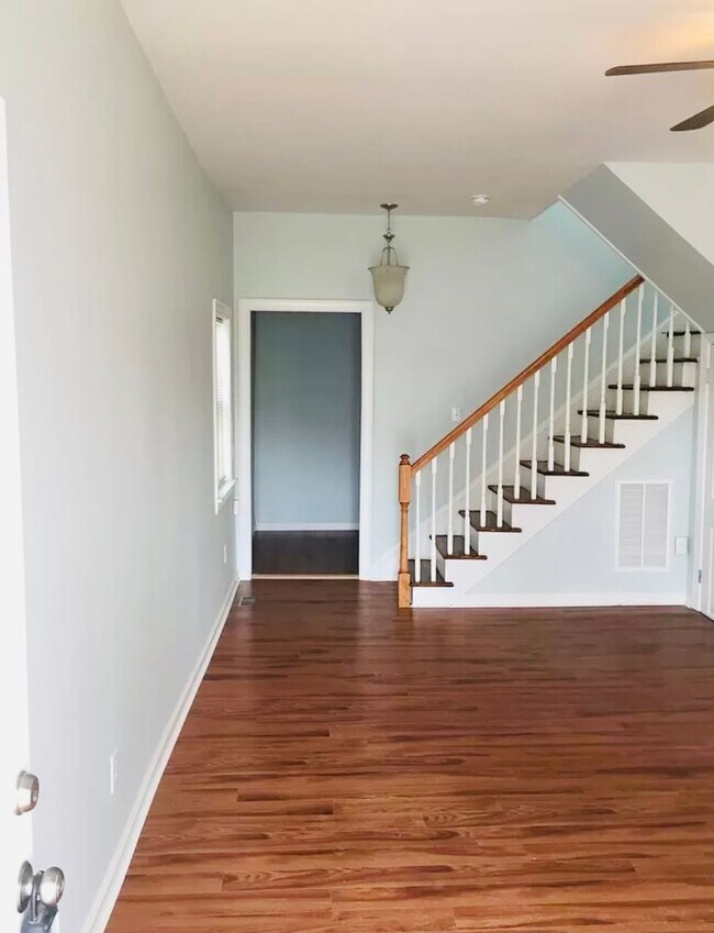 Building Photo - Beautifully Updated 2 bdrm/2bth Home Located in the Peter Paul Neighborhood mere minutes from Dow...