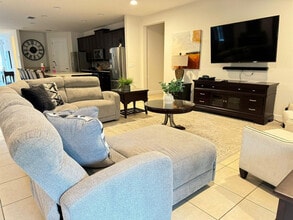 Building Photo - 361 Falls Dr