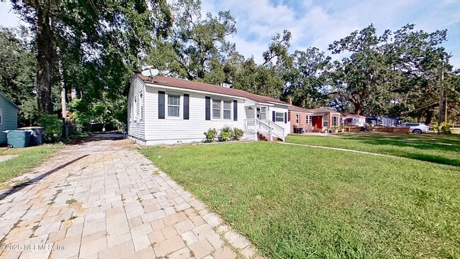 Foto del edificio - 3325 Claremont Rd