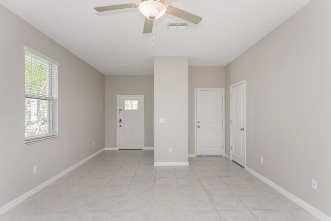 Building Photo - 8453 Campus Woods Way