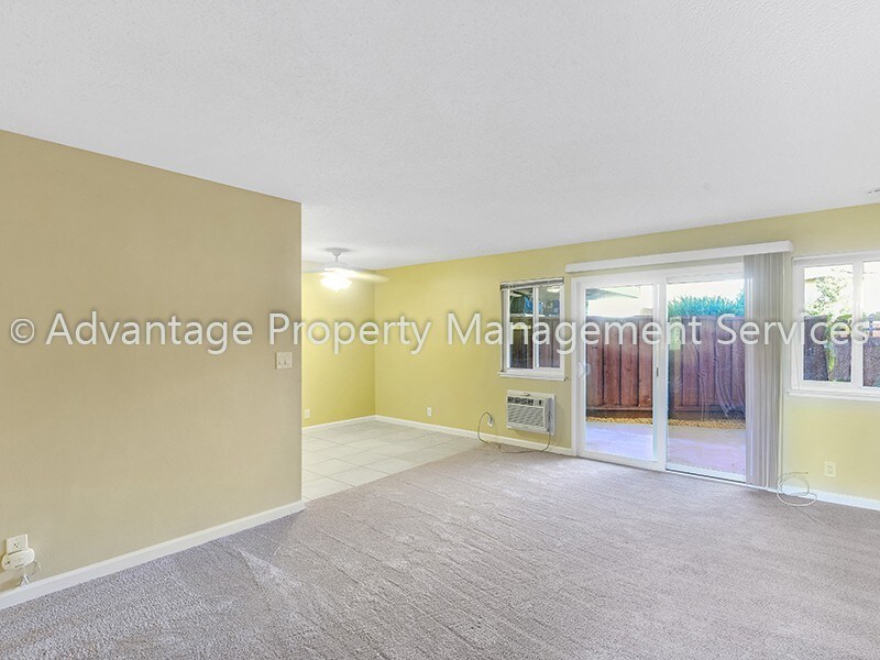 Primary Photo - 726 Hayes Ave