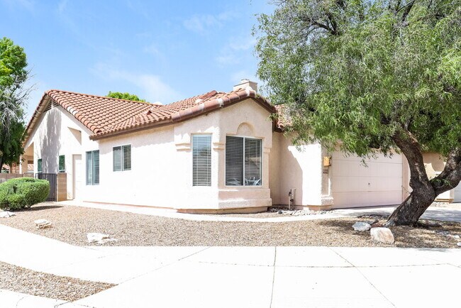 Building Photo - 9080 E Rainsage St