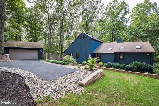 Building Photo - 11256 Oakton Rd