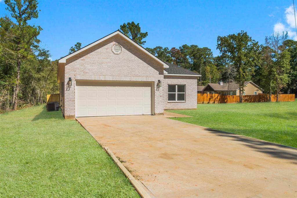 304 E Cattle Dr, Onalaska, TX 77360 House for Rent in Onalaska, TX
