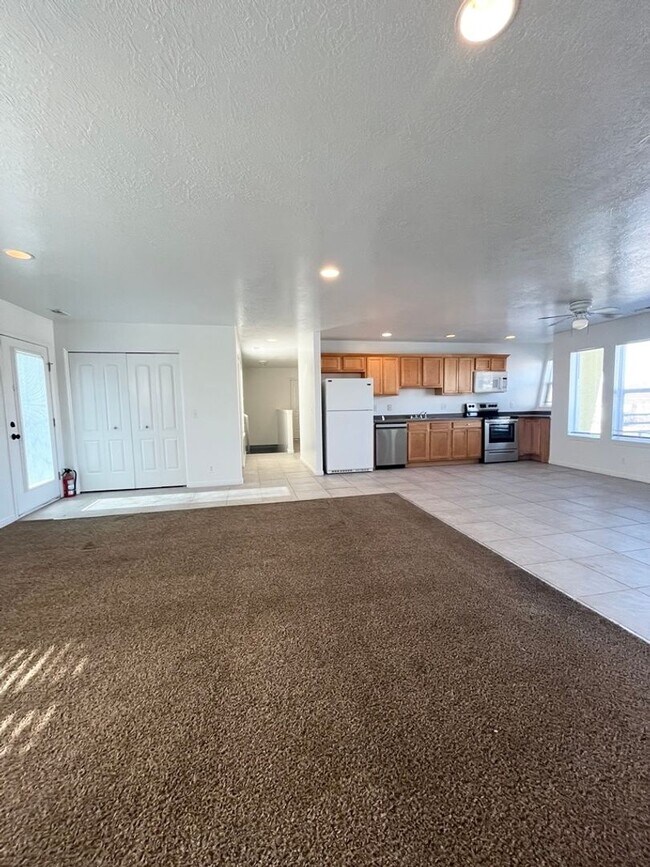 Foto del edificio - 1285 W 500 N