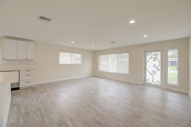 Foto del edificio - 610 N 31st Ct