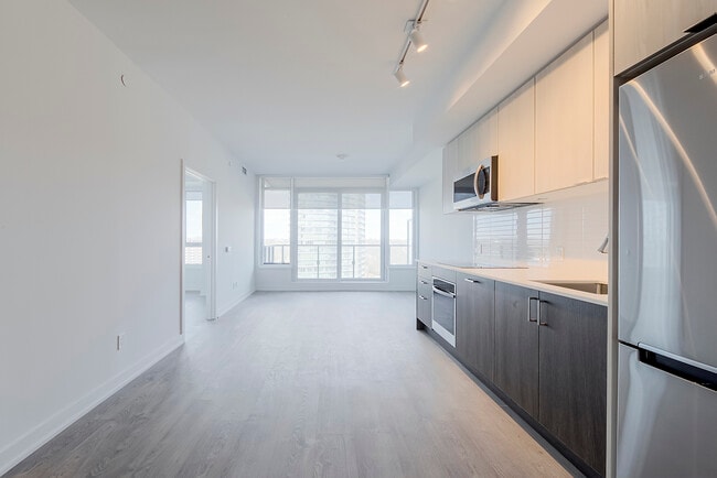 Building Photo - 1928-1928 Lake Shore Blvd W