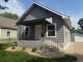 Building Photo - 2280 Sheldon St