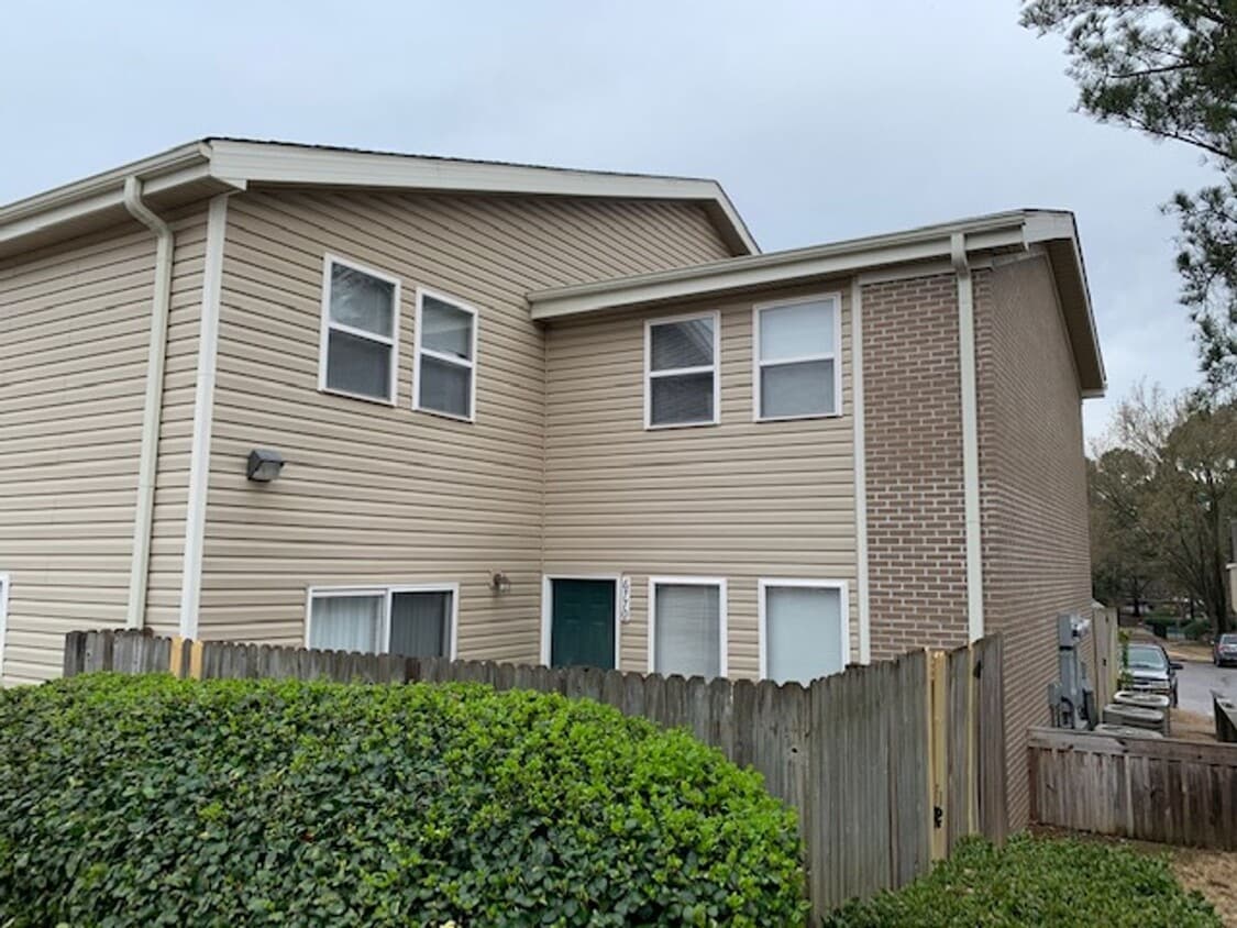 2BD/1.5BA Townhouse located on the Germantown/Memphis Line! - 2BD/1.5BA Townhouse located on the Germantown/Memphis Line!