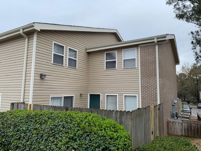 2BD/1.5BA Townhouse located on the Germantown/Memphis Line! - 2BD/1.5BA Townhouse located on the Germantown/Memphis Line!
