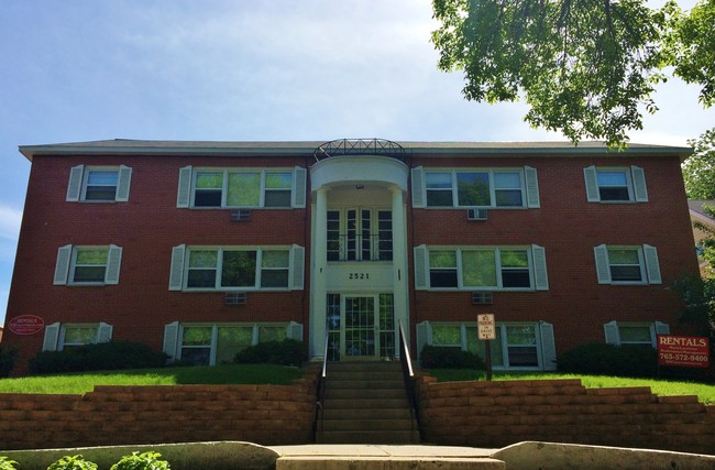 Building Photo - Pillsbury Avenue Apartments