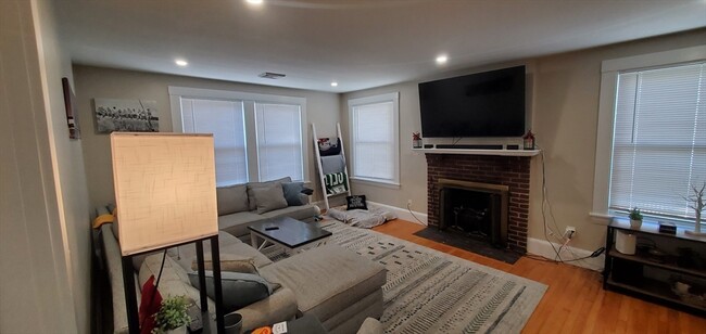 Foto del edificio - 45 Worcester Ln
