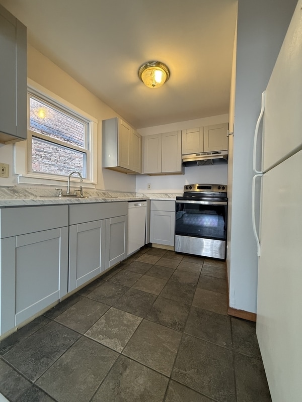 Foto del edificio - 19 Dana Ave