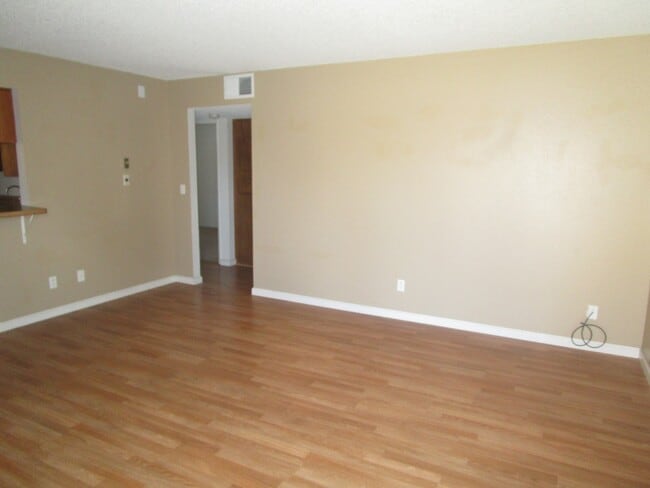 Building Photo - 724 S. Norma St.