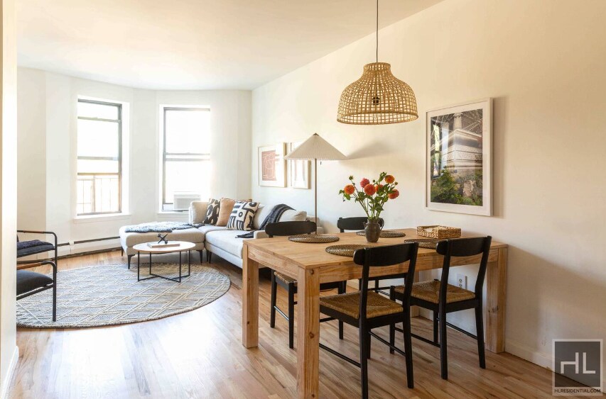 Short Term to MidTerm Lease Newly Renov... Room for Rent in