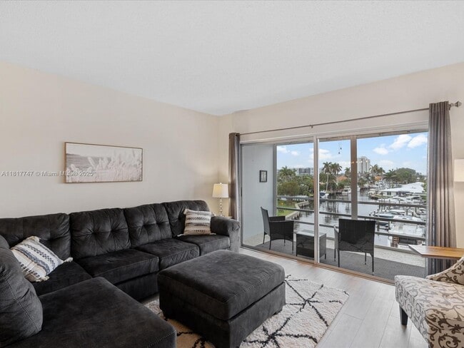 Building Photo - 1481 S Ocean Blvd