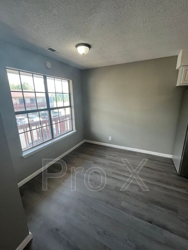 Foto del edificio - 1015 S St Louis Ave
