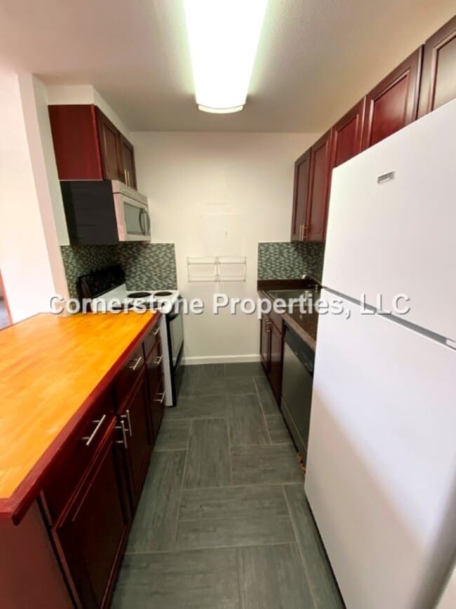 Foto del edificio - 98-1038-1038 Moanalua Rd