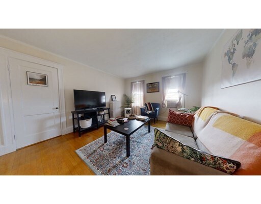 Building Photo - 550 Mount Auburn St