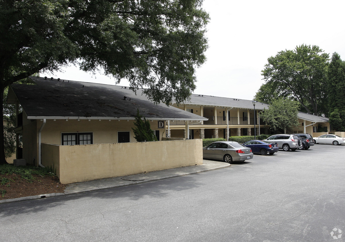 Building Photo - Collier Green Condominiums