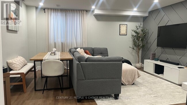 Building Photo - 14 Copperhill Hts