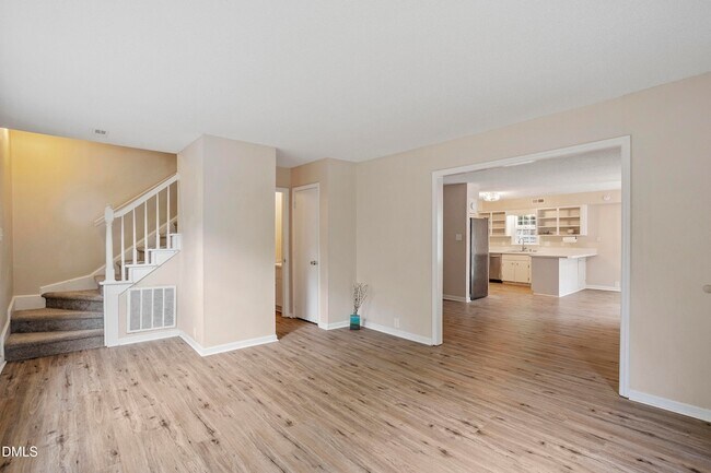Building Photo - 1801 Quail Ridge Rd