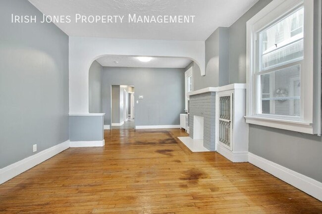 Foto del edificio - 190 Whitney Pl