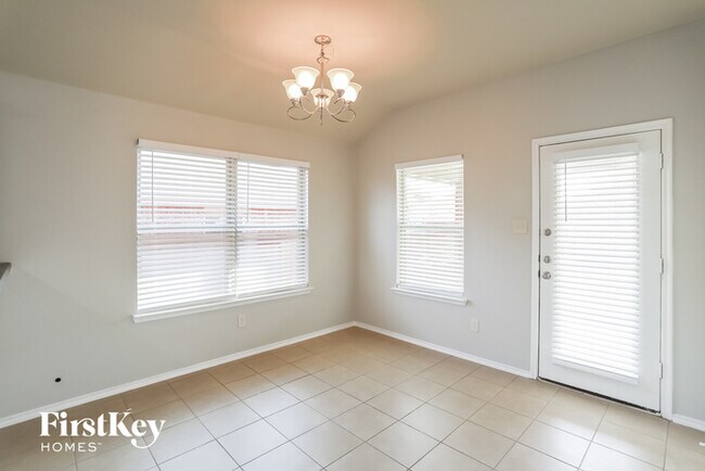 Foto del edificio - 420 Harding Ln