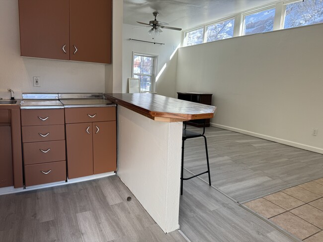 Building Photo - 312 Ruxton Ave