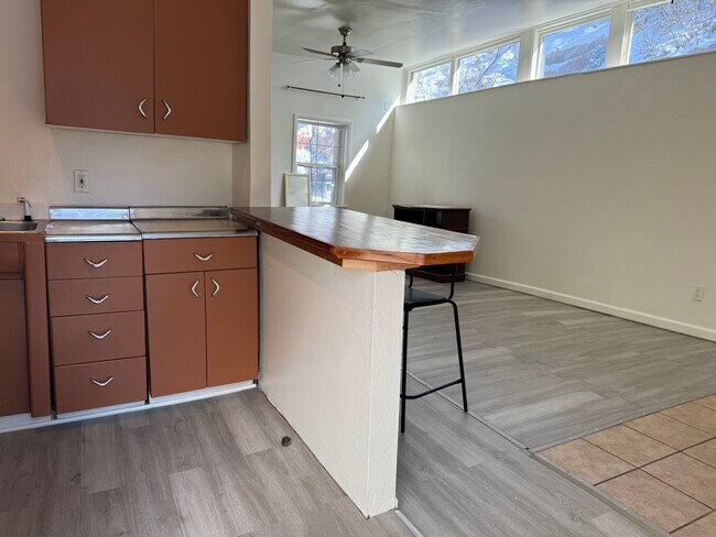 Foto del edificio - 312 Ruxton Ave