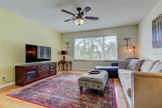 Foto del edificio - 1575 Pinellas Bayway S