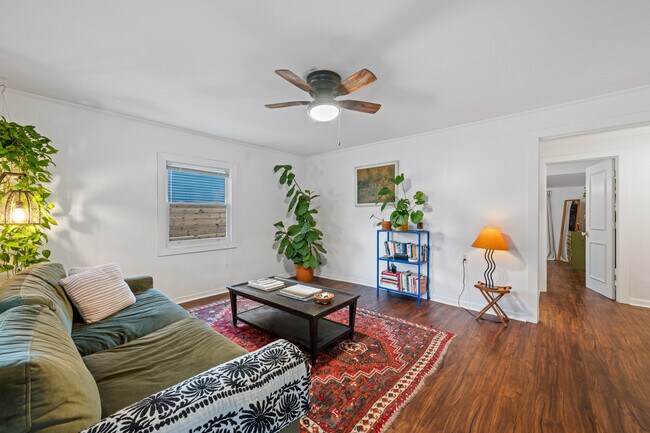 Foto del edificio - 2109B Sadler Ave
