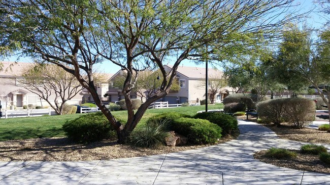 Building Photo - 9353 Leaping Deer Pl