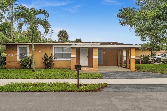 Foto del edificio - 2800 NW 6th Ct