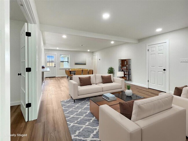 Building Photo - 9603 Philmont Dr