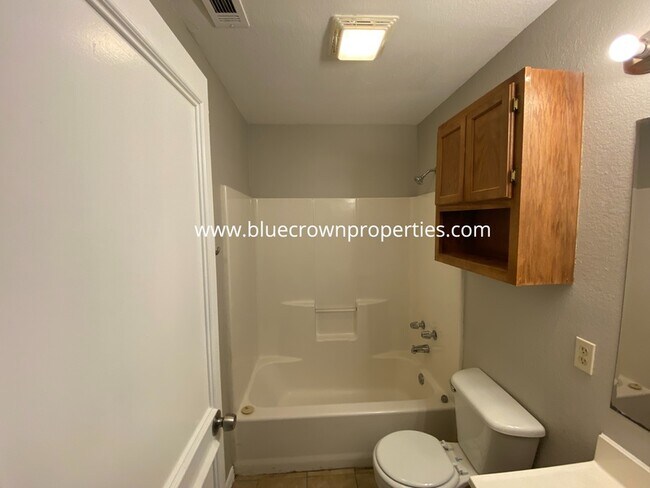 Building Photo - 12109 Quail Dr
