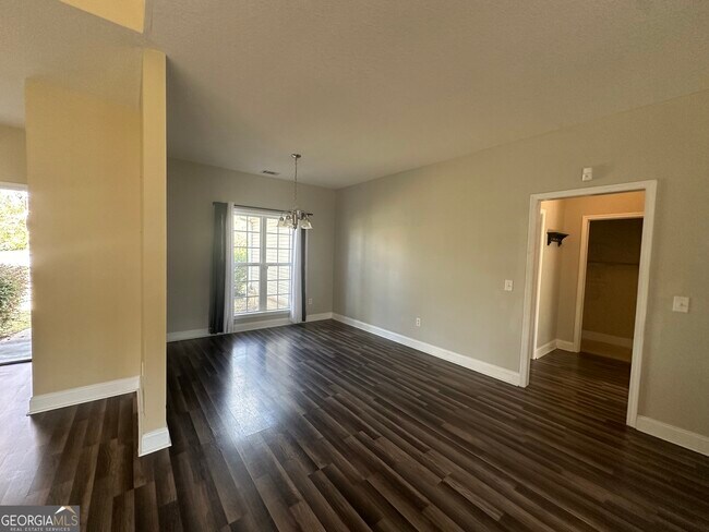 Foto del edificio - 1511 Mansfield Rd
