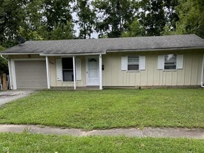 Building Photo - 9425 Rochelle Dr