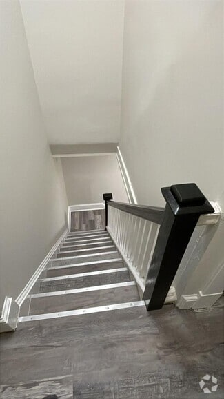 Building Photo - 3026 Clifton Park Terrace