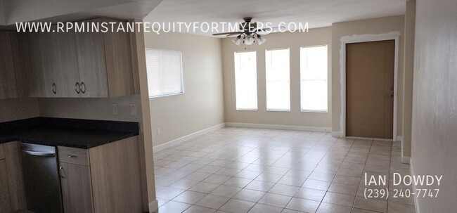 Building Photo - 3608 SW 7th Pl